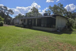 39 Banjarra Dr