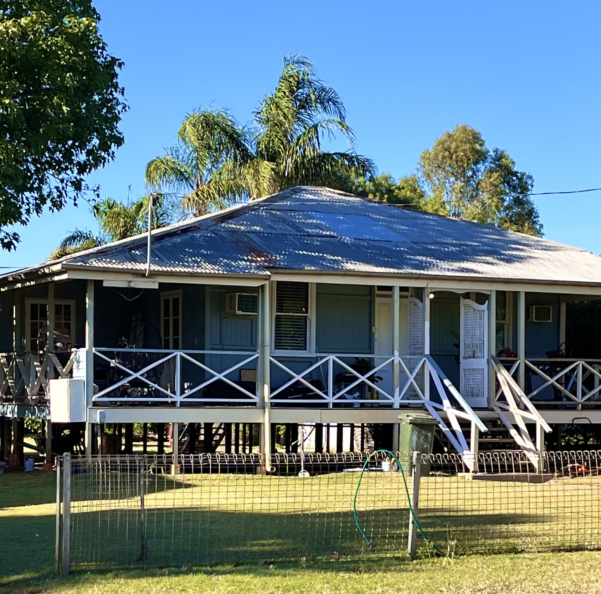 18 Watson St