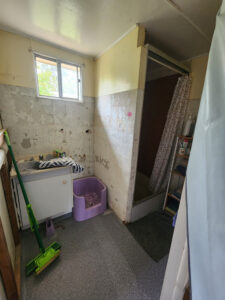 3 Deverell St
