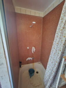 3 Deverell St