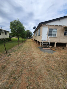 3 Deverell St