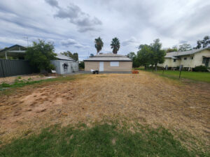 3 Deverell St
