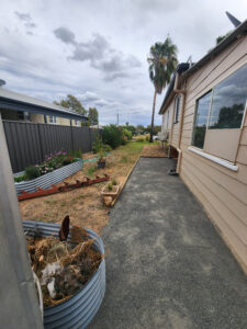 3 Deverell St