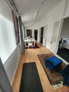 3 Deverell St