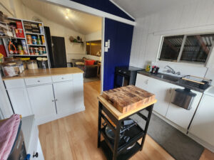 3 Deverell St