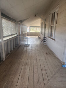 9 Sturt St