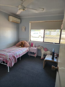 1 Lockett St
