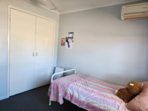 1 Lockett St
