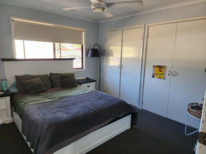 1 Lockett St