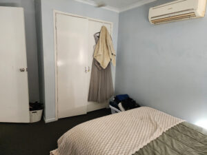 1 Lockett St