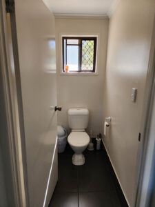1 Lockett St