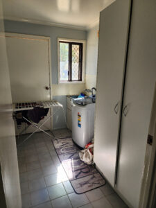 1 Lockett St