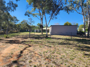 1 Lockett St