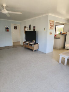 1 Lockett St