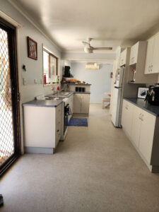 1 Lockett St