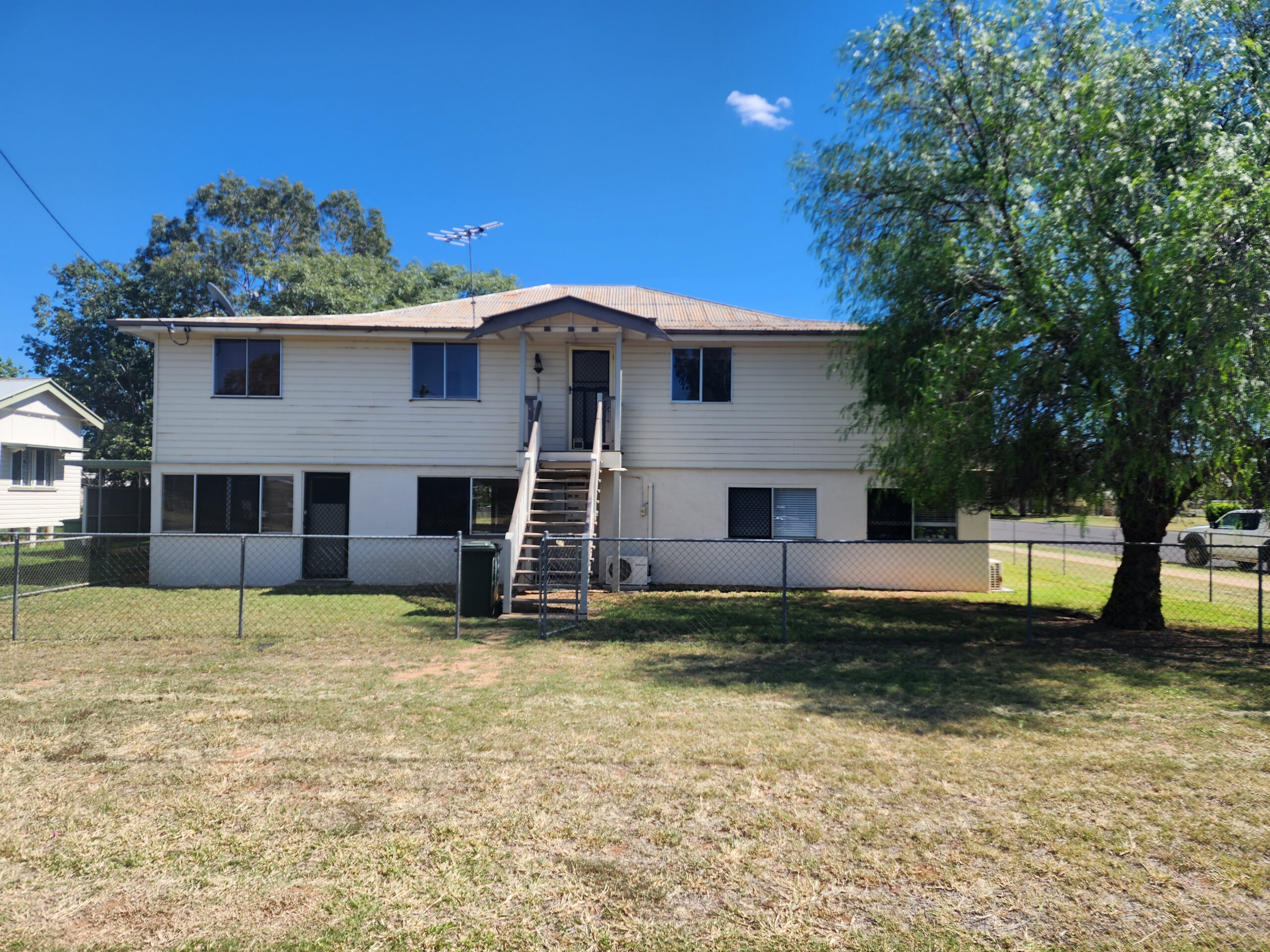 33 Edward St